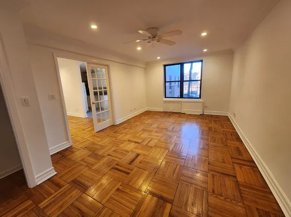 65-15 38th Avenue image 2 of 11