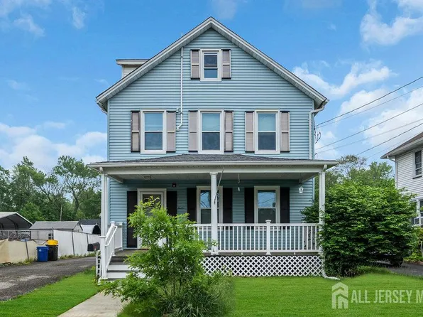 12 Dey St, Englishtown, NJ 07726