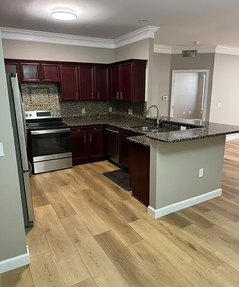 8508 Heywood Cir — Photo 11