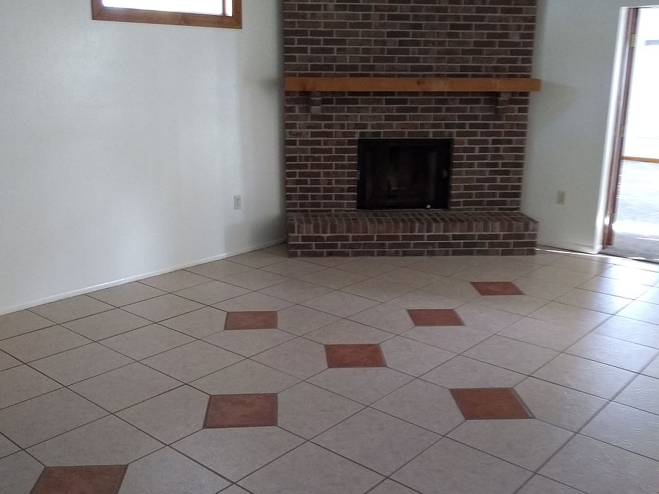 1st image of 513 Sunny Cir