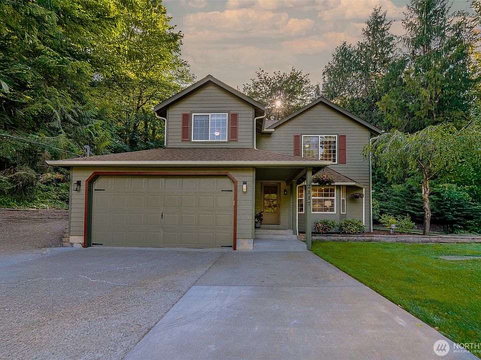 1st image of 2117 Woodland Creek Street NE
