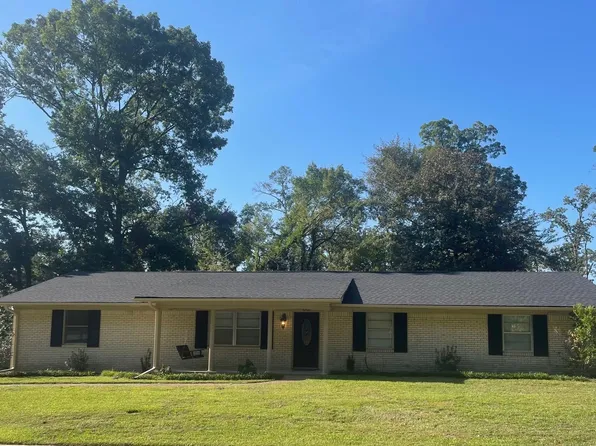 3206 Pat Dr, Longview, TX 75601