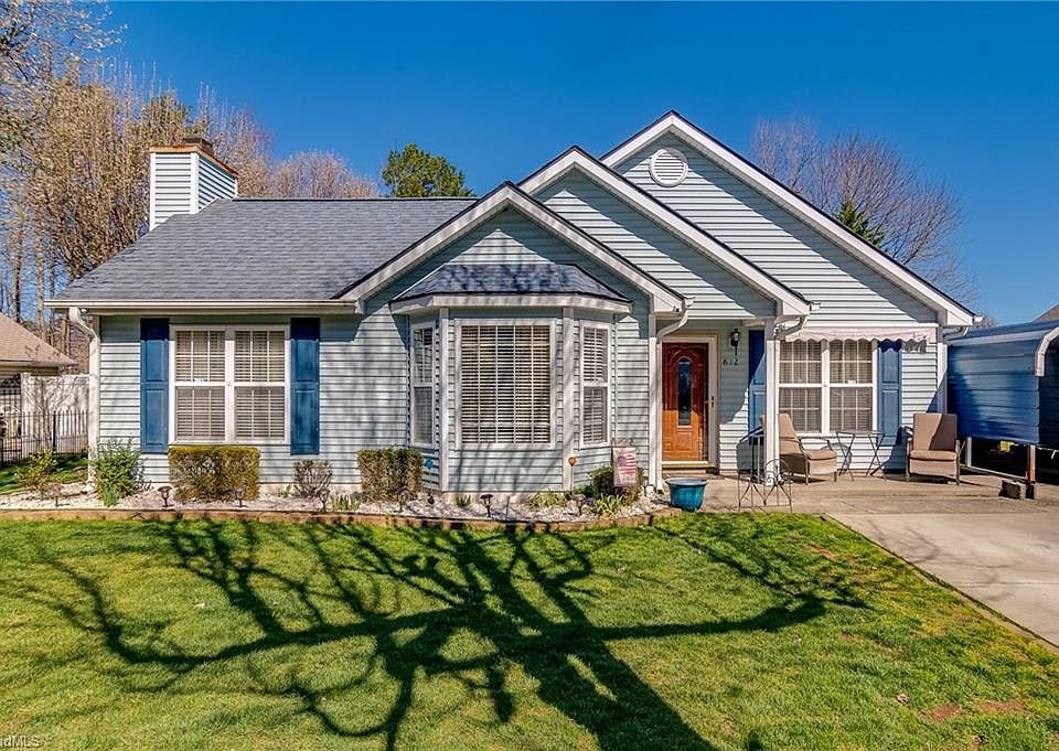 1st image of 812 Valley Oak Dr