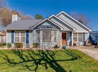812 Valley Oak Dr, Greensboro, NC 27406