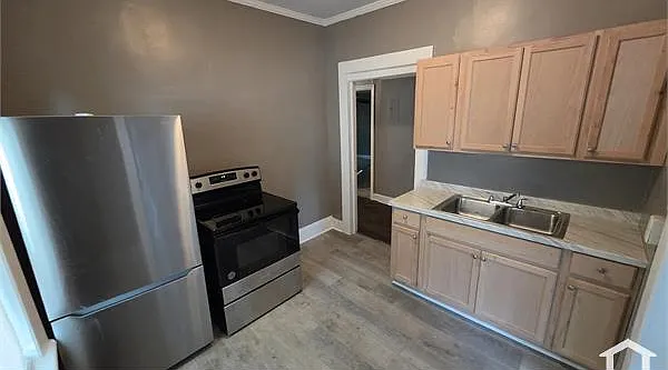 548 Colquitt St — Photo 1