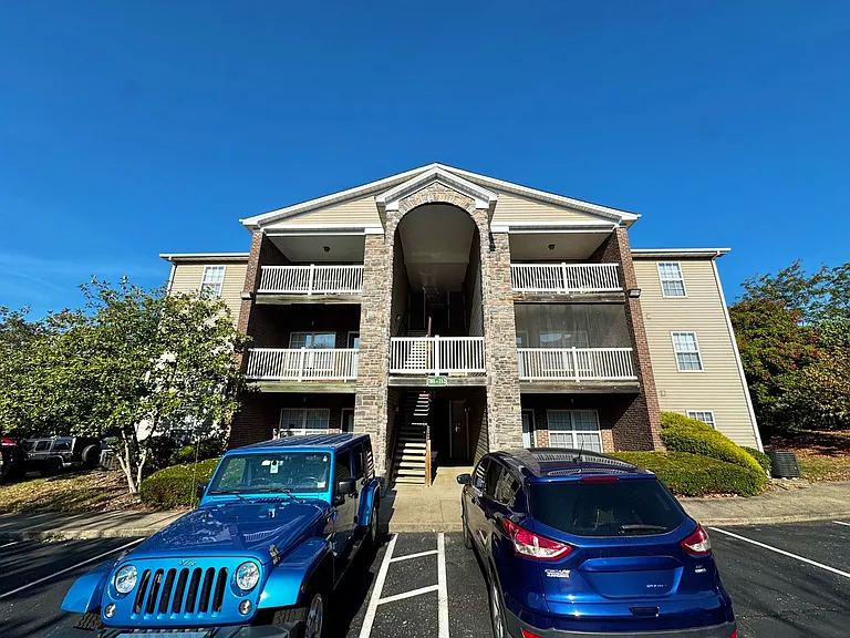 Forest Creek Apartments — Photo 20