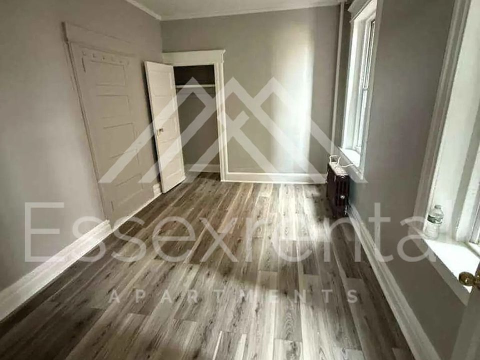 2nd image of 255-227 Clifton Ave