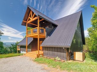 40 Hawks View Dr, Canton, NC 28716