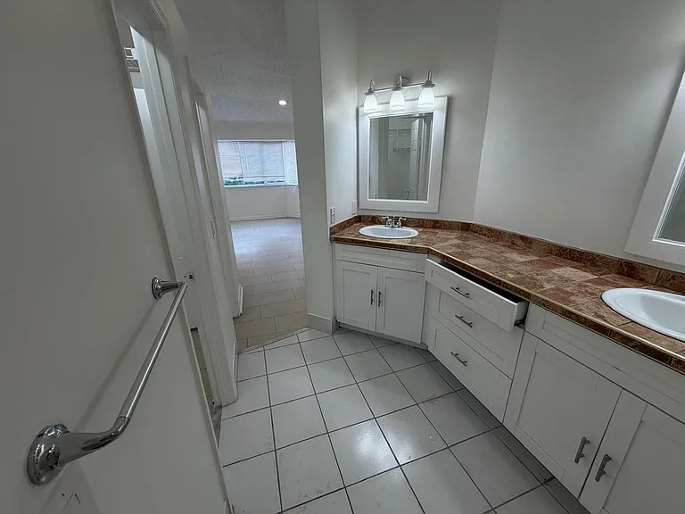 3780 Amalfi Dr #3780 — Photo 54