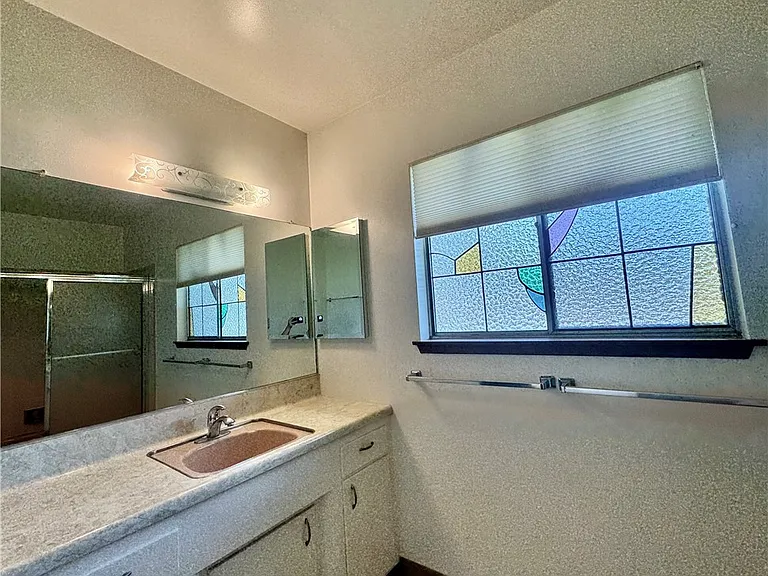 509 California Dr — Photo 23