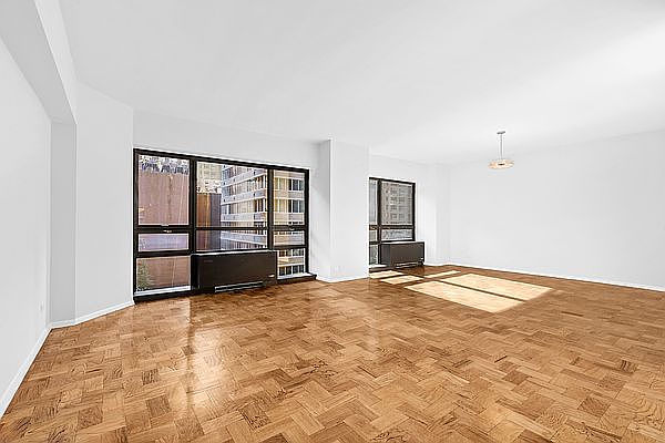 1st image of 415 E 54th St APT 5A