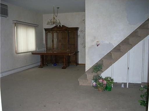 2nd image of 39 De Grasse St