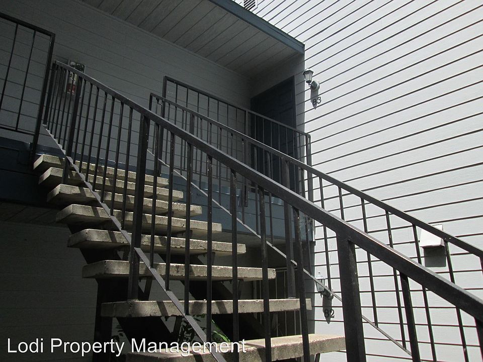 1st image of 445 Almond Dr APT 83