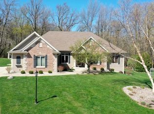 N65W12570 Sycamore Ln, Menomonee Falls, WI 53051