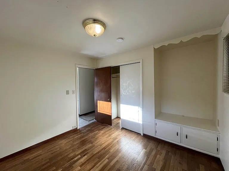 2310 Walnut St — Photo 15