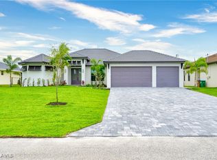 236 NW 32nd Pl, Cape Coral, FL 33993
