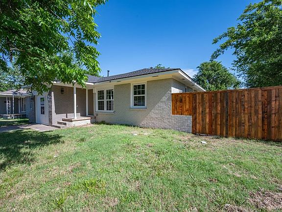 2nd image of 2901 SW 39th Ter