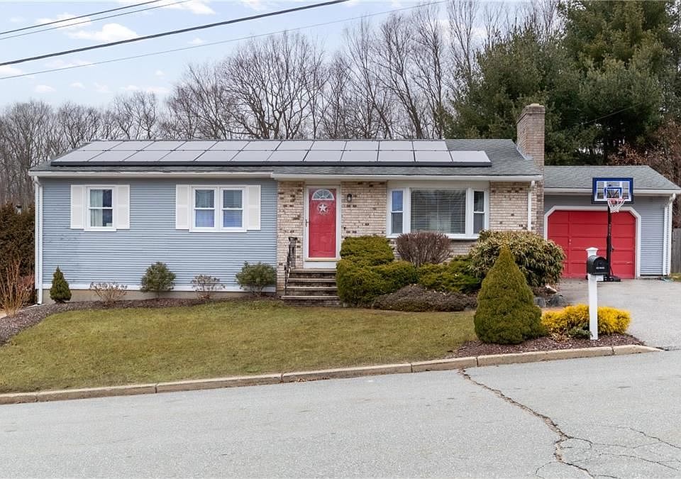 1st image of 5 Sherri Dr