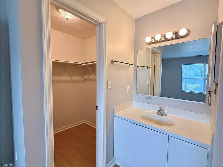 512 Thorncliff Dr #101 — Photo 16