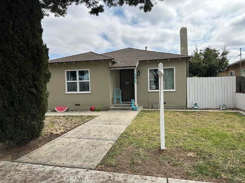 1st image of 204 E El Camino St