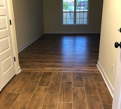5th image of 3420 Greenhill Dr