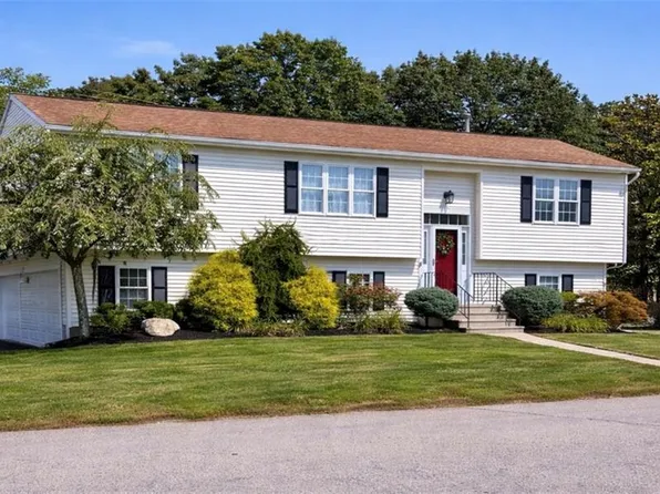 30 Sprague Cir, Johnston, RI 02919