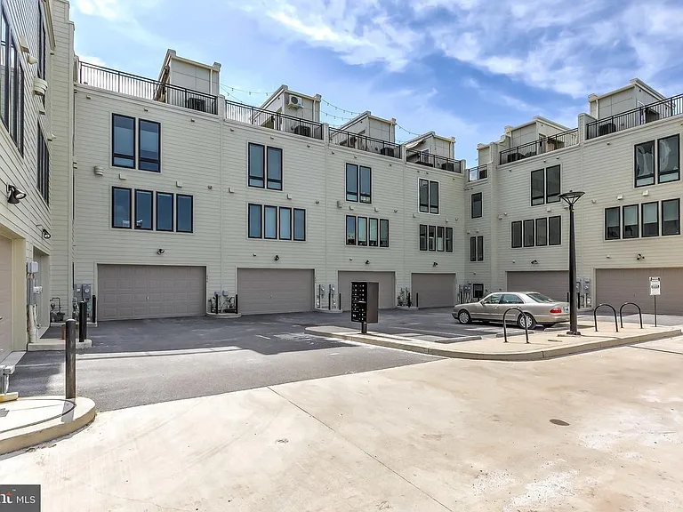 1244 Richardson St — Photo 40