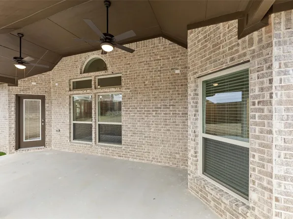 912 Gold Finch Ln, Forney, TX 75126