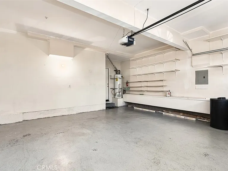 437 N Castletown #C — Photo 31