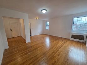 47 Crescent Ave, Staten Island, NY