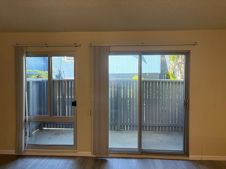 105 Piccadilly Pl #C — Photo 5