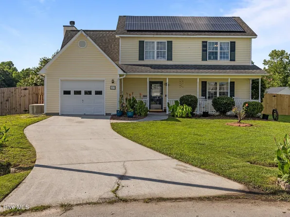 205 Buff Court, Jacksonville, NC 28540