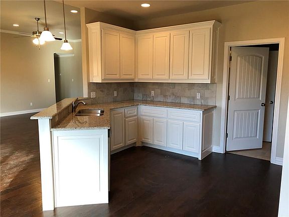 4th image of 117 Wildflower Dr