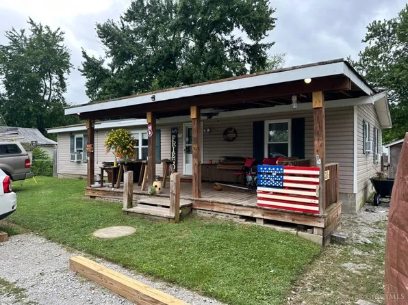 411 Elm St, Felicity, OH 45120