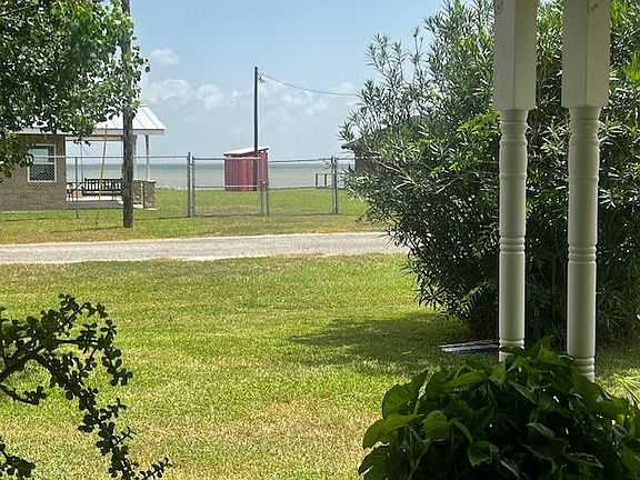 3rd image of 18 La Lucia St