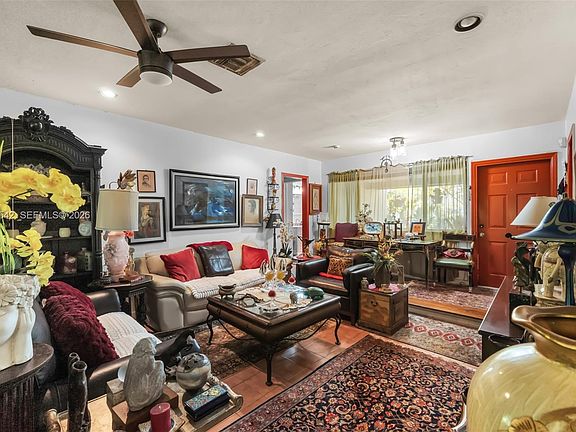4th image of 6005 SW 64th Pl