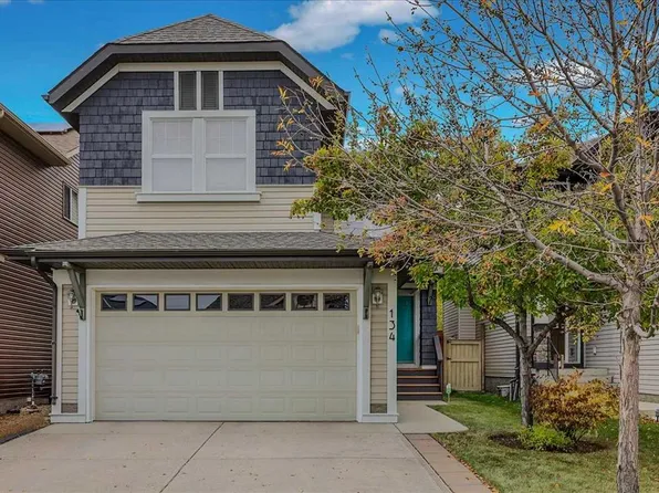134 E Autumn Close SE, Calgary, AB T3M 0K2