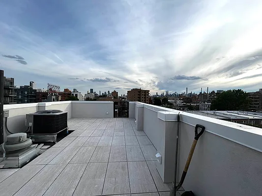 Rented by Sterling Realty Solution Inc | media 8