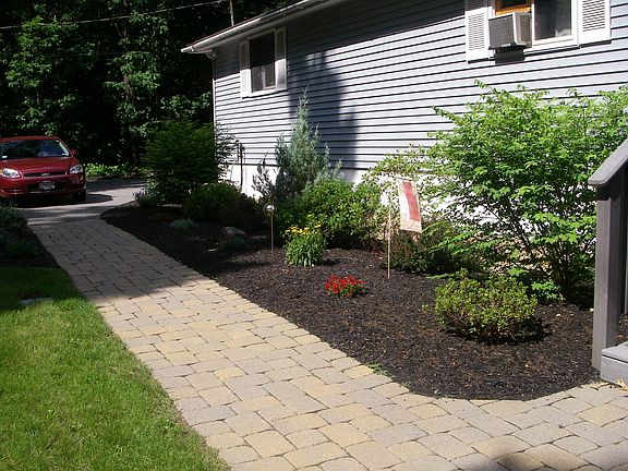 Irrigated lawn,pretty landscaping