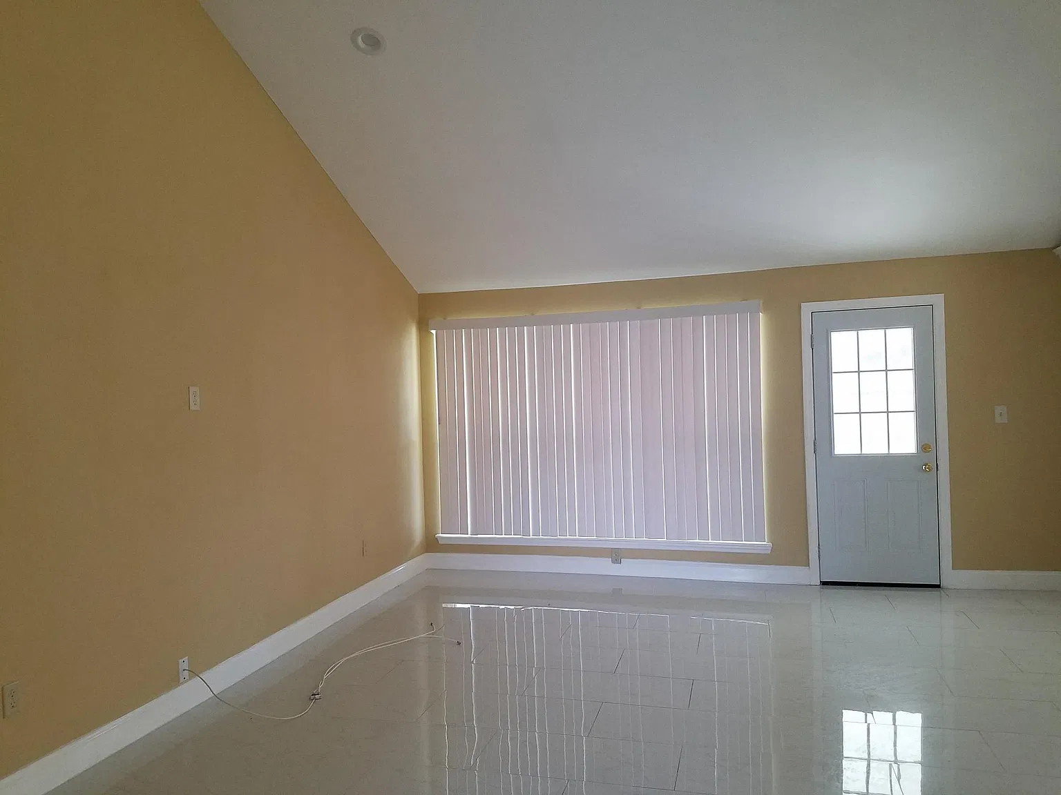 3 bed, 1505 sqft, $2,100 — Photo 3