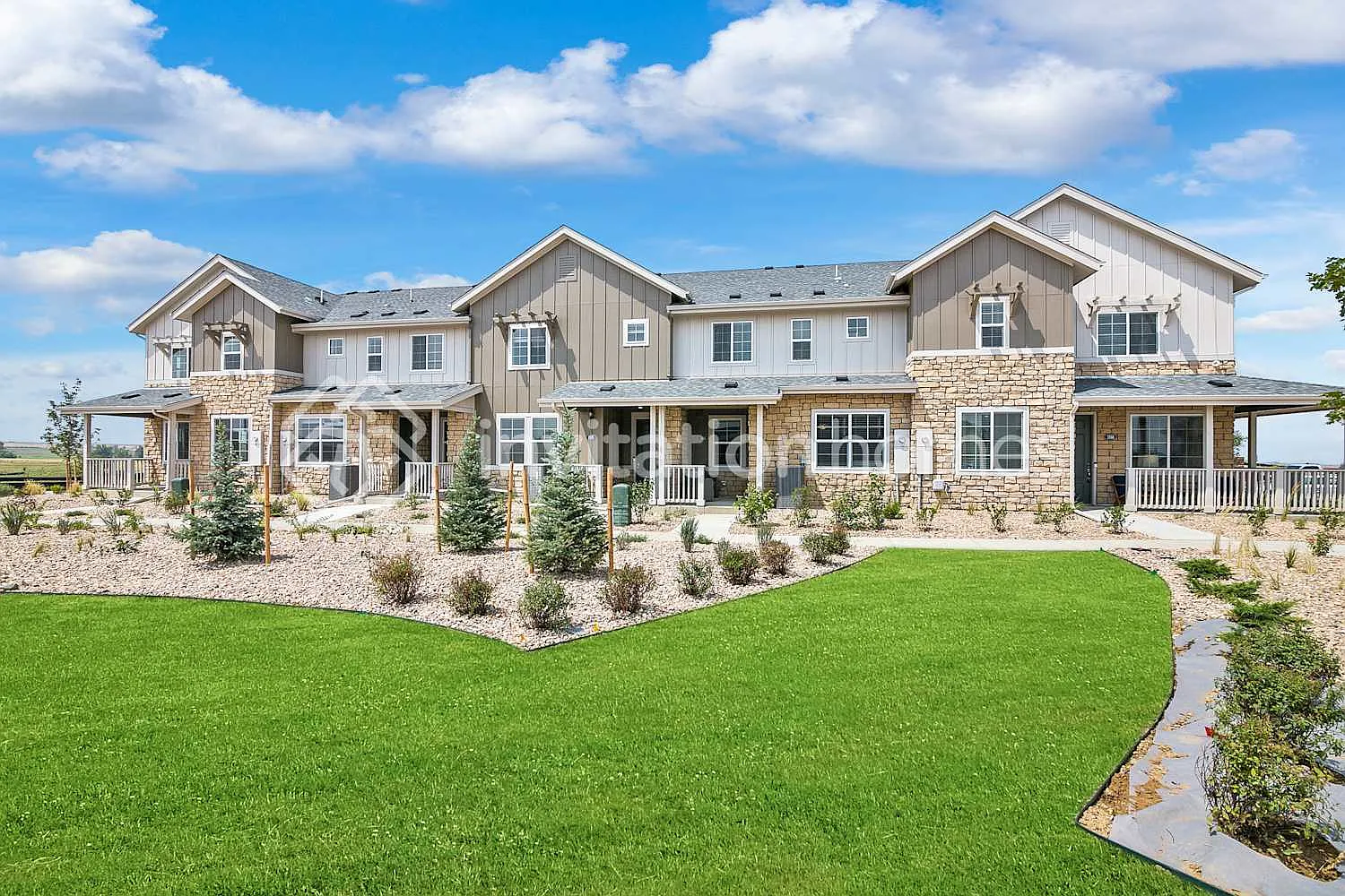 1728 S Elk Way Aurora, CO 80018 — Photo 1