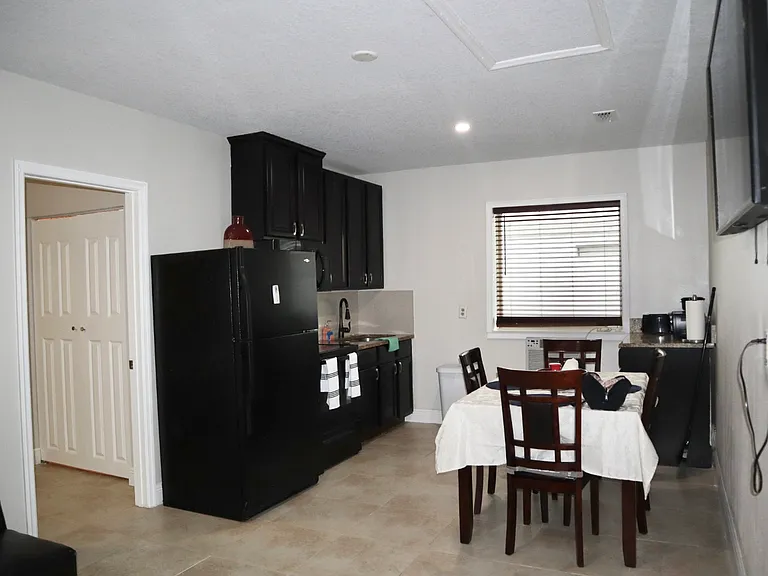232 Satinwood Cir #1 — Photo 6