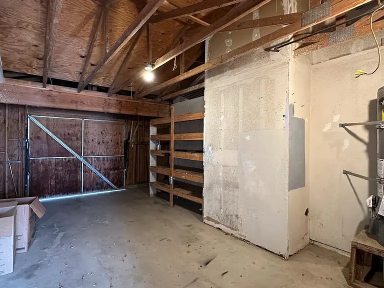 21134 Multnomah Rd — Photo 16