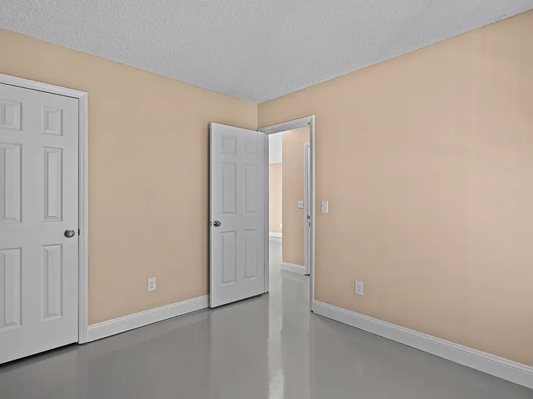 1160 Shipyard Blvd — Photo 20