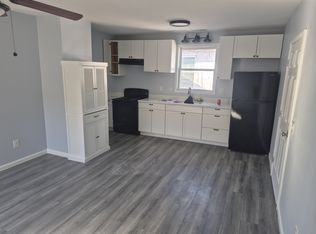 111 E Elm St #B, Blackstone, VA 23824