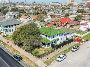704 Broadway St, Galveston, TX 77550