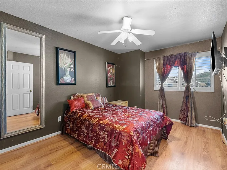 22428 Georgia Ln — Photo 14