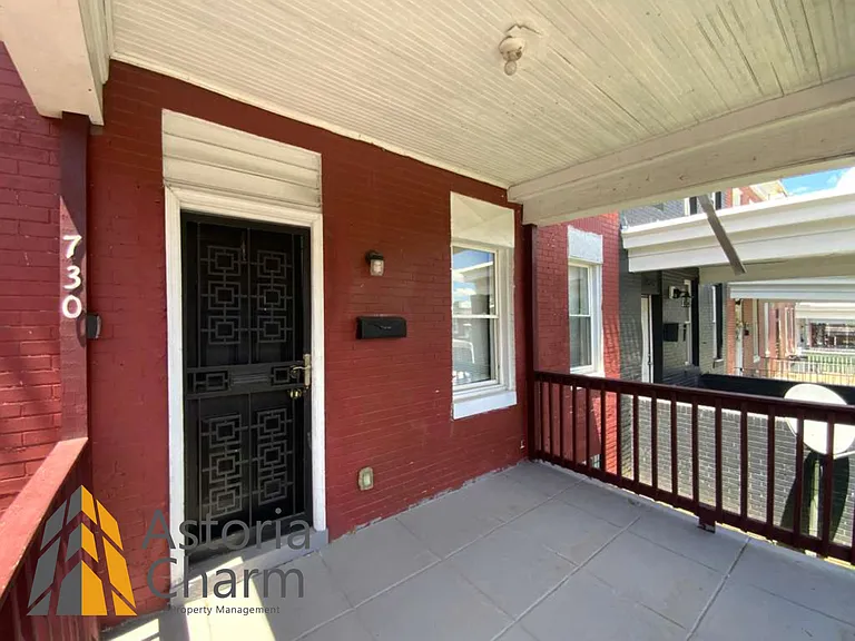 730 N Edgewood St — Photo 4