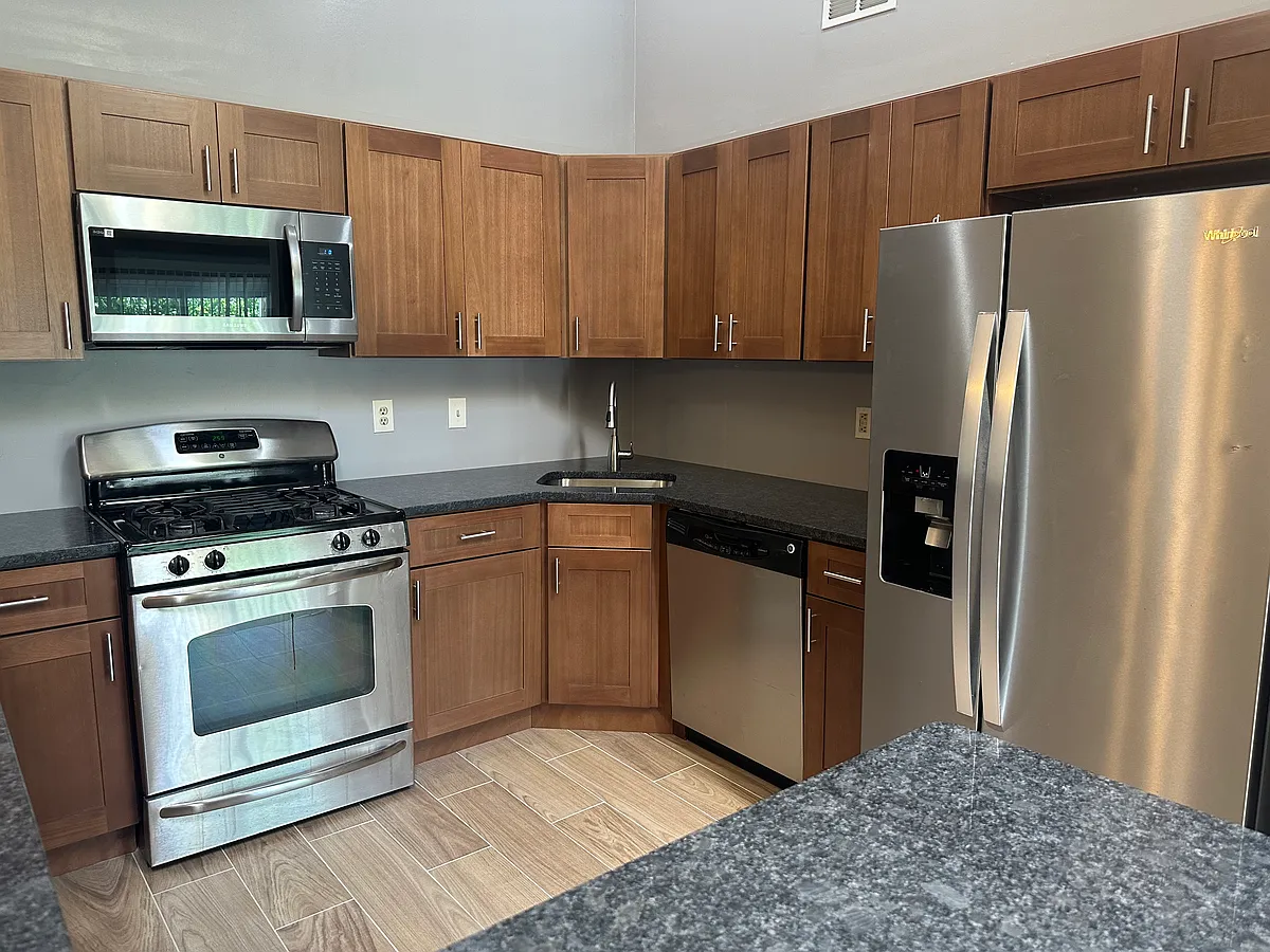 Building Photo - 304 Wimbeldon Ct
