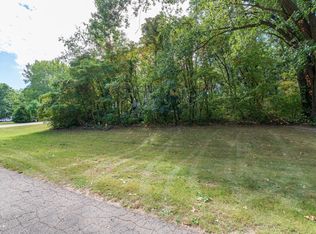 64705 Winterwoods Dr, Lawton, MI 49065